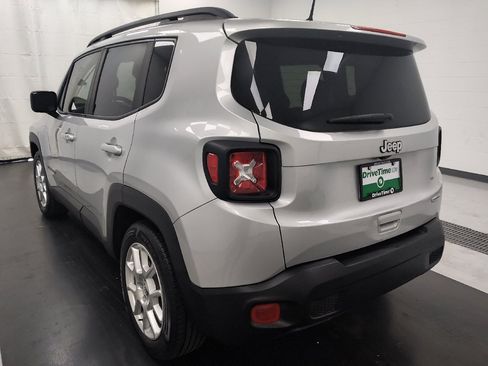 Used 2020 Jeep Renegade Latitude FWD image 5