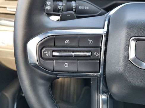 Used 2025 GMC Acadia Elevation AWD/4WD image 30