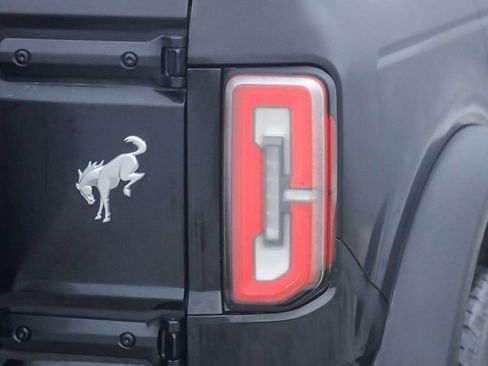 Used 2022 Ford Bronco Outer Banks image 10