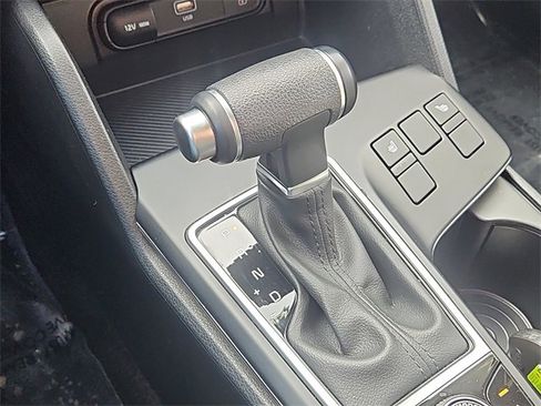 Certified 2025 Kia Sportage LX image 21