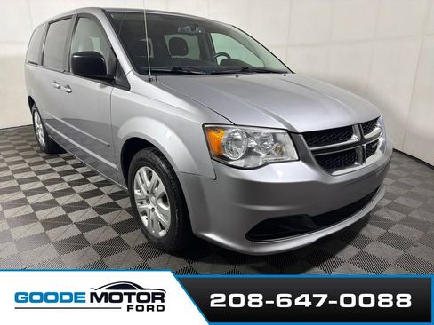 Used 2016 Dodge Grand Caravan SE w/ Quick Order Package 29E SE FWD image 2