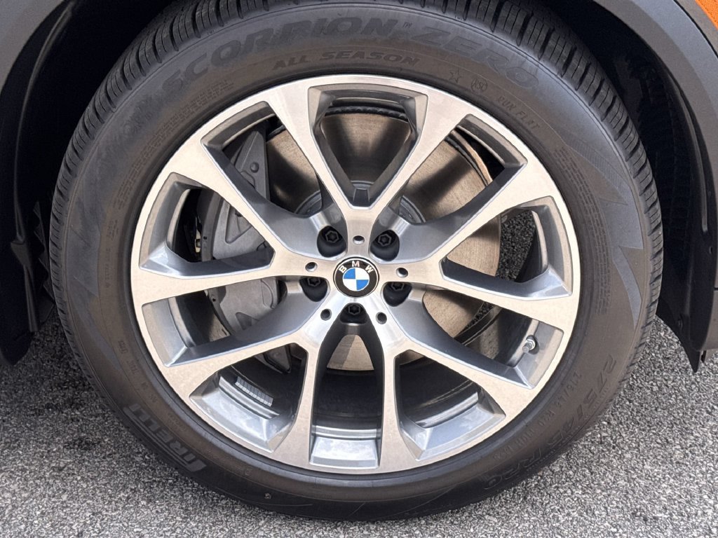 Used 2026 BMW X5 xDrive50e w/ Executive Package AWD/4WD image 19