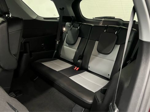 Used 2023 Ford Explorer XLT w/ Equipment Group 202A image 32