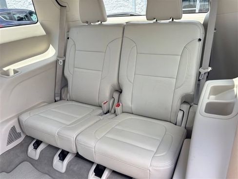 Used 2023 GMC Acadia Denali AWD/4WD image 21