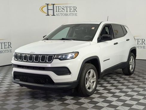 Certified 2023 Jeep Compass Sport AWD/4WD image 4