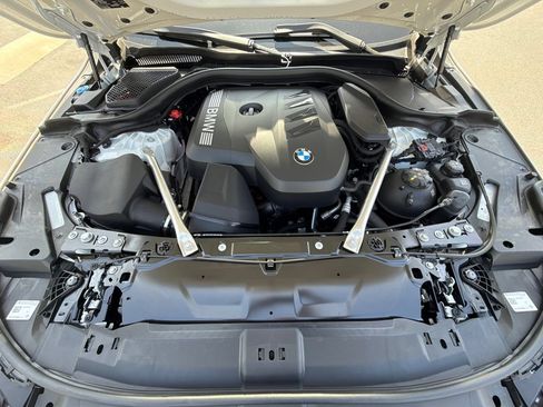 Used 2026 BMW 530i w/ M Sport Package RWD image 8