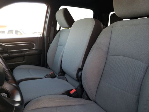 Used 2024 RAM 3500 Big Horn image 27