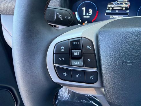 New 2026 Ford Explorer Active w/ Active Comfort Package image 11