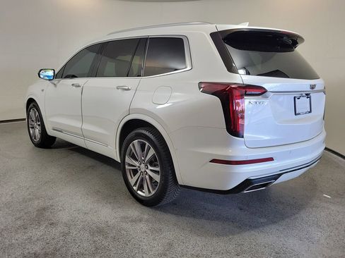 Used 2023 Cadillac XT6 Premium Luxury w/ Technology Package FWD image 5