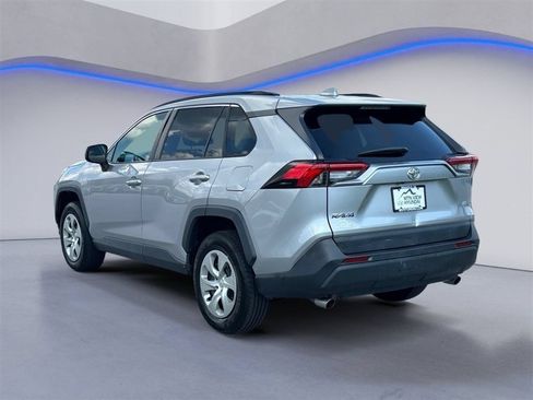 Used 2020 Toyota RAV4 LE FWD image 6