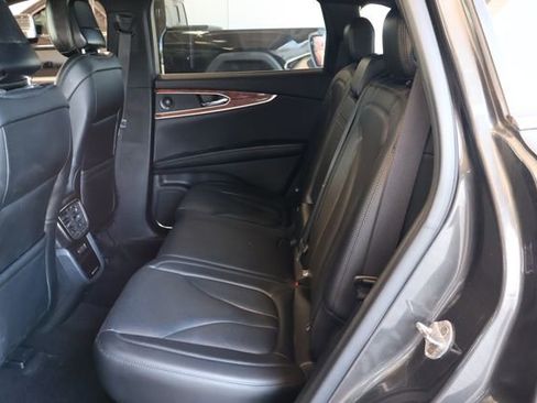 Used 2020 Lincoln Nautilus Reserve AWD/4WD image 14