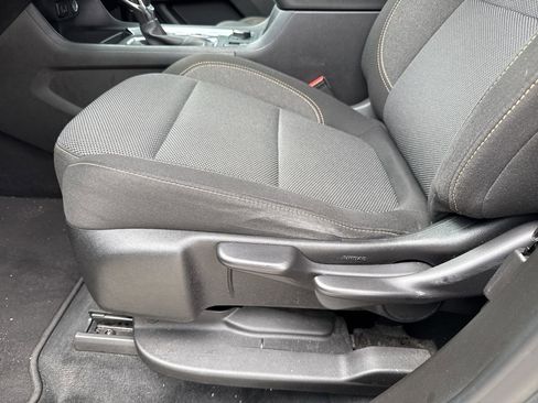 Used 2021 Chevrolet Traverse LS image 10