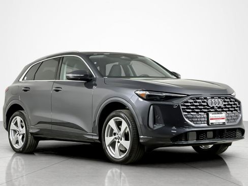 Used 2025 Audi Q5 Premium Plus w/ Premium Plus AWD/4WD image 7