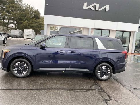 New 2026 Kia Carnival LXS image 2