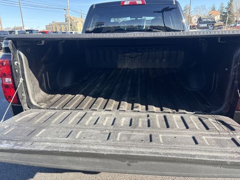 Used 2018 Chevrolet Silverado 1500 LT w/ LPO, Black Pack image 5