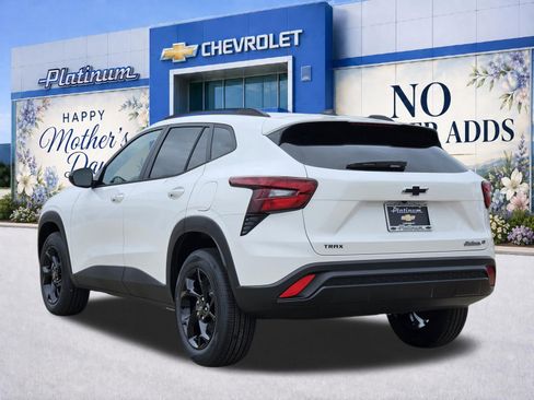 New 2026 Chevrolet Trax LT FWD image 4