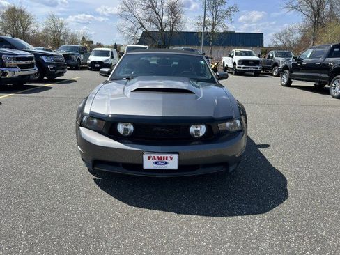 Used 2010 Ford Mustang GT Premium image 2