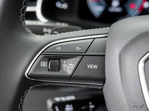 Used 2025 Audi Q8 Prestige image 12