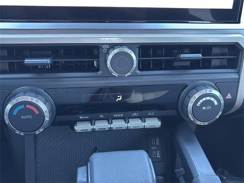 Used 2024 Toyota Tacoma TRD Sport image 23