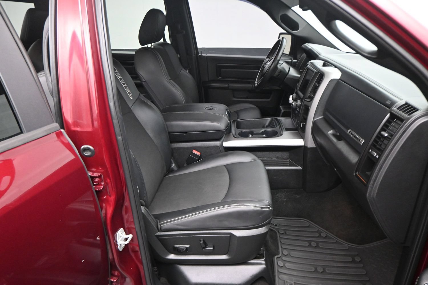 Used 2018 RAM 1500 Rebel w/ Luxury Group AWD/4WD image 21