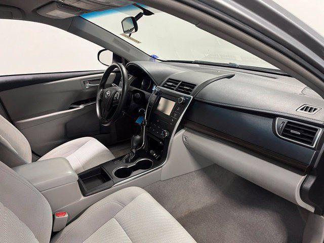 Used 2017 Toyota Camry LE FWD image 11
