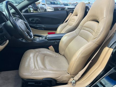 Used 2004 Chevrolet Corvette Base w/ Preferred Equipment Group image 12