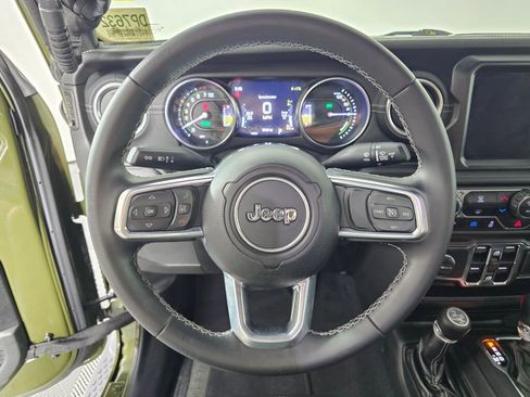 Used 2022 Jeep Wrangler Unlimited Sahara image 23