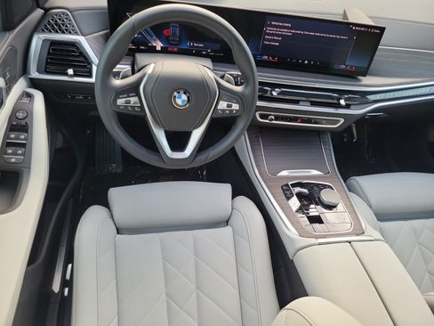 Used 2024 BMW X5 sDrive40i w/ Parking Assistance Package RWD image 6