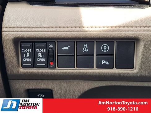 Used 2022 Honda Odyssey Touring image 24