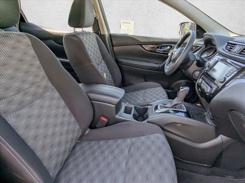 Used 2019 Nissan Rogue Sport SV image 19