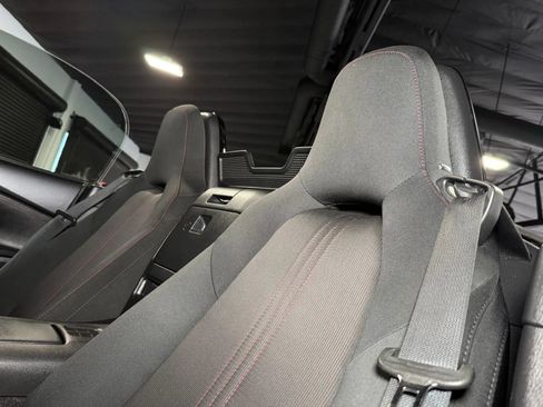 Used 2016 MAZDA MX-5 Miata Club RWD image 21