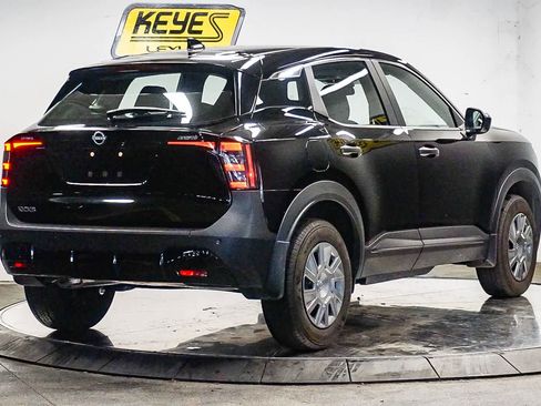 Used 2025 Nissan Kicks S FWD image 4