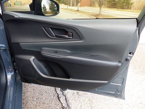 Used 2024 Toyota Prius LE FWD image 35