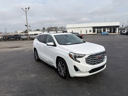 Used 2019 GMC Terrain Denali w/ LPO, 'HIT The Road' Package image 3