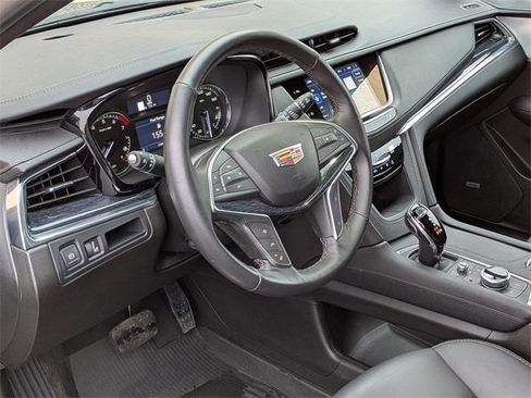 Certified 2023 Cadillac XT5 Premium Luxury w/ LPO, Floor Liner Package image 9