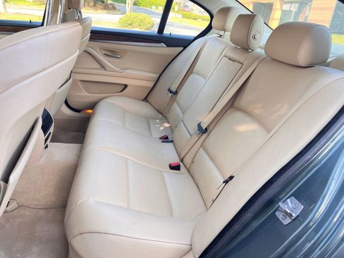 Used 2011 BMW 535i xDrive Sedan image 12
