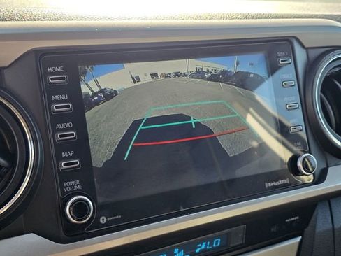 Used 2022 Toyota Tacoma SR5 RWD image 28