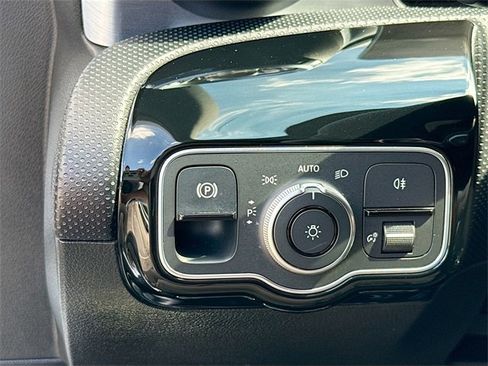 Used 2019 Mercedes-Benz A 220 image 10