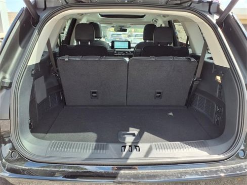 New 2025 Lincoln Aviator Premiere w/ Equipment Group 101A image 16