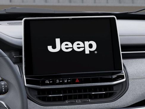 New 2026 Jeep Compass Latitude AWD/4WD image 18
