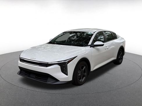 Used 2025 Kia K4 LXS FWD image 10