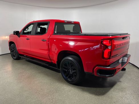 Used 2022 Chevrolet Silverado 1500 Custom w/ LPO, Blackout Package RWD image 5