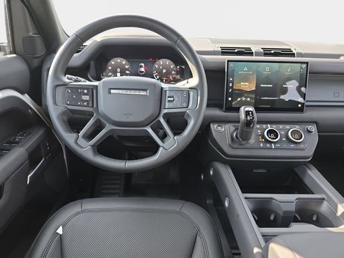 Certified 2025 Land Rover Defender 110 S AWD/4WD image 15
