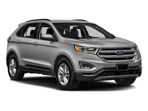 Used 2018 Ford Edge Titanium w/ Equipment Group 301A AWD/4WD image 6