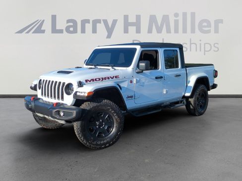 Used 2023 Jeep Gladiator Mojave w/ Cold Weather Group image 1