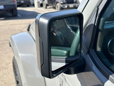 Used 2023 Jeep Wrangler Unlimited Sahara image 7