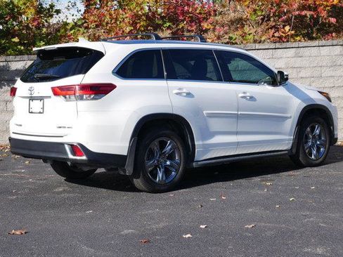 Used 2019 Toyota Highlander Limited Platinum image 8