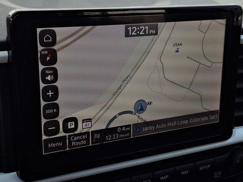 Used 2024 Hyundai Venue Limited FWD image 22