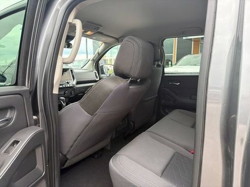 Used 2025 Nissan Frontier SV AWD/4WD image 24
