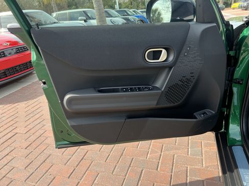 Used 2026 MINI Cooper 4-Door Hardtop FWD image 7